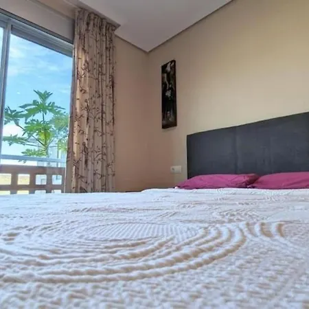 2-Bedroom Apartment With Terrace Vistaroja Apartmán