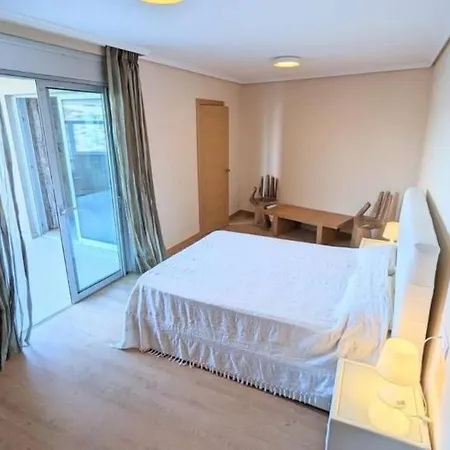 Apartmán 2-Bedroom Apartment With Terrace Vistaroja *