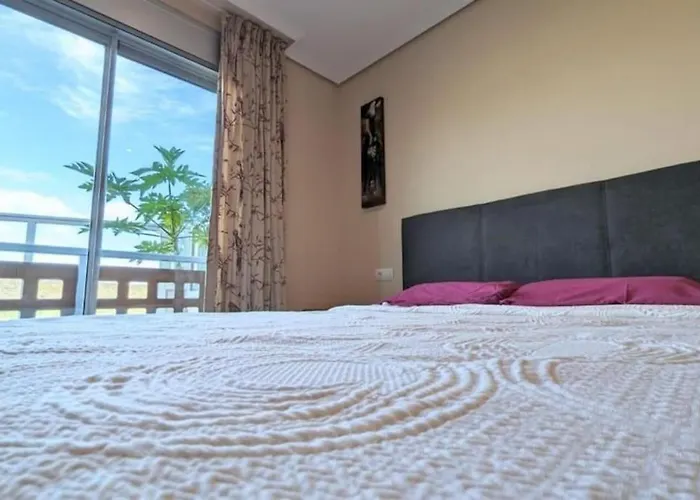 2-Bedroom Apartment With Terrace Vistaroja Apartmán